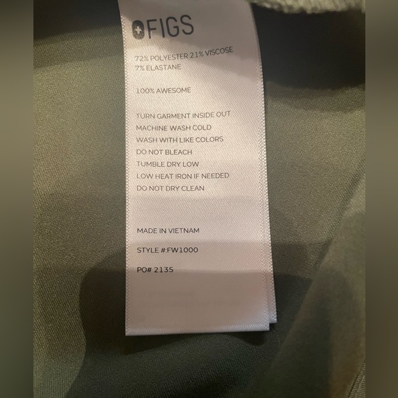 Figs Catarina Green V Neck Scrub Top (Technical Collection) Size XS - Picture 4 of 4